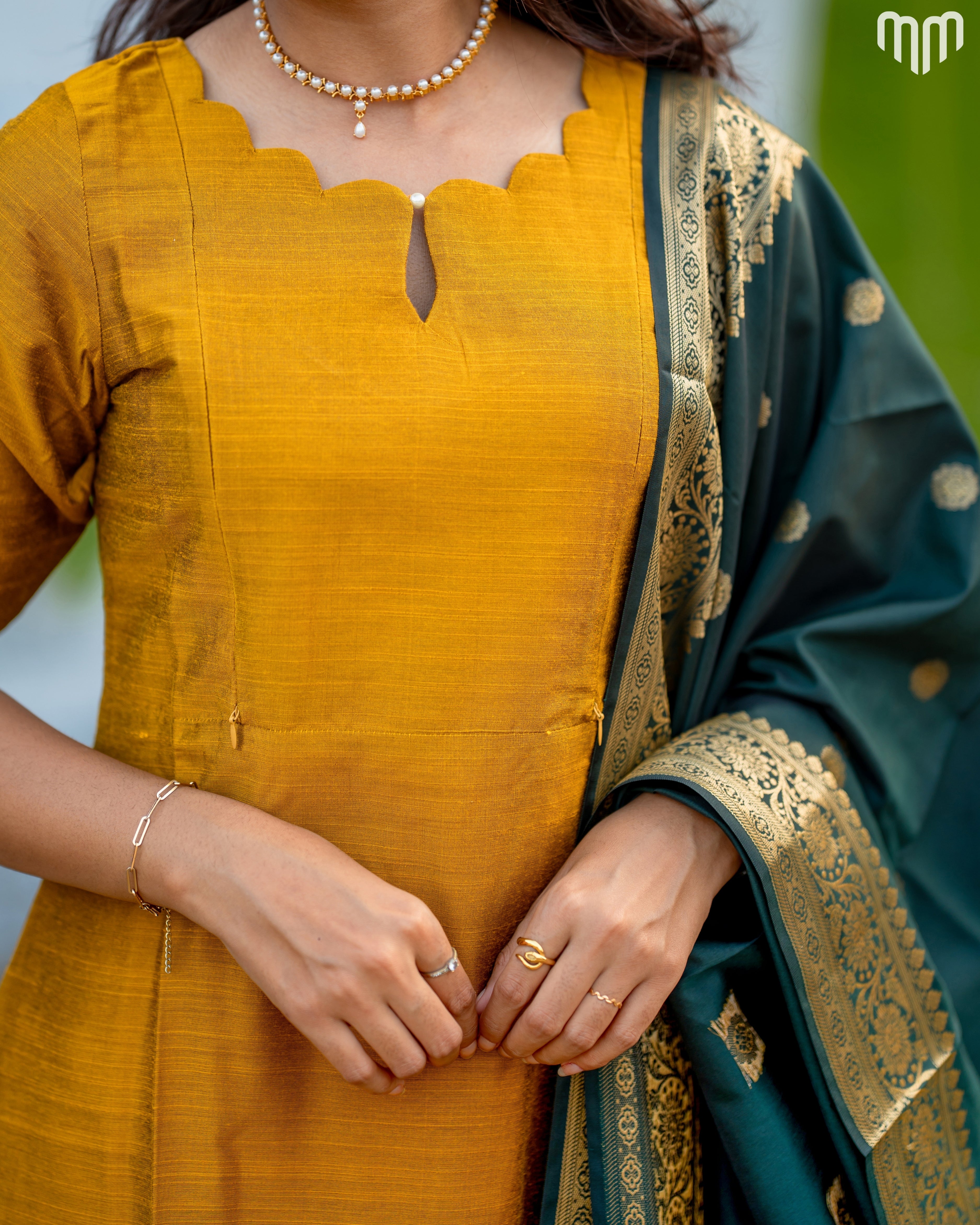 Perarasi_V1 Maternity Kurti Set