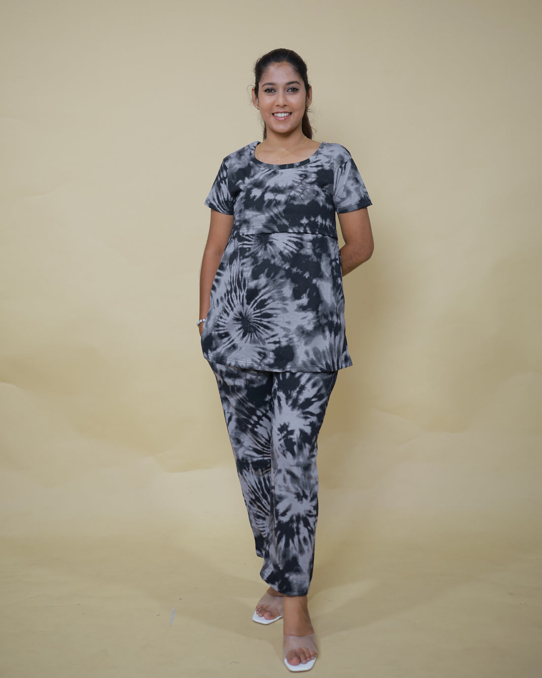Vaanya Zipless Feeding Pant Set