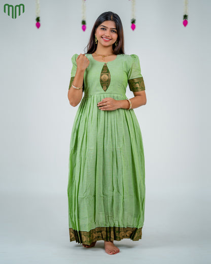 Poonguzhali_V6 Maternity Maxi